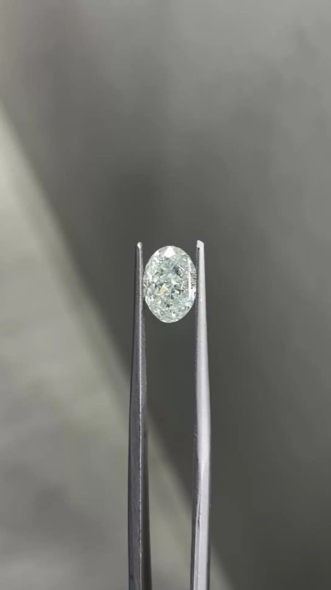 1.80ct Oval Natural Diamond (Colour Very Light Green, Clarity SI1, GIA Certified)